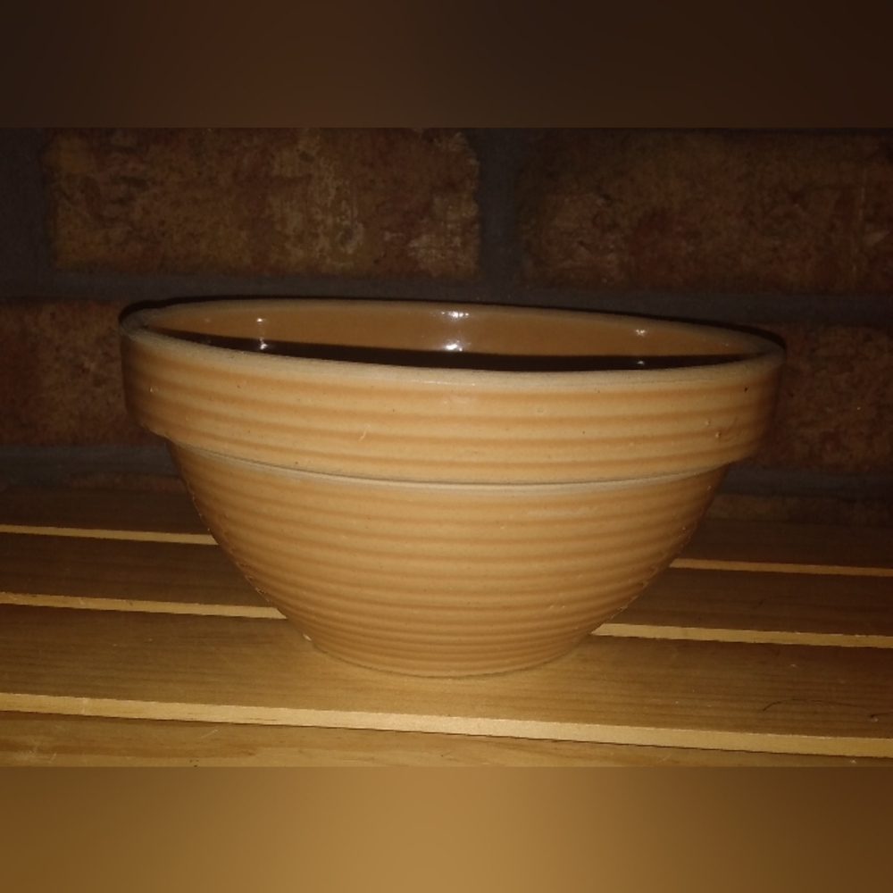 1920-30's Western Pottery Monmouth Stoneware Bowl. 8" W x 4" Tall.